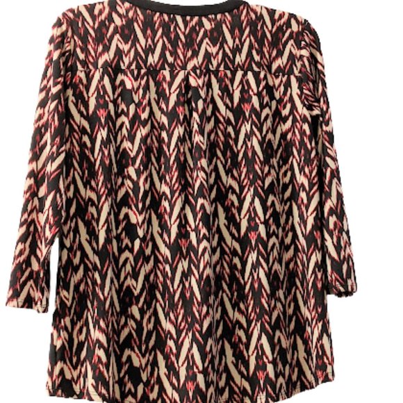 Sweet Clarity WMNs Multi-Color Bell Sleeve Lace Up Neckline Blouse SZ Large NWT - Picture 8 of 9